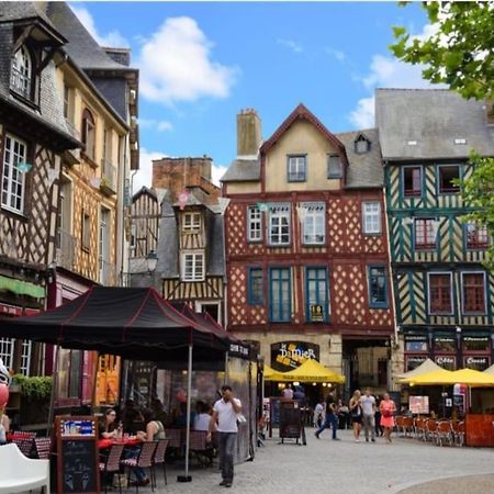 Rennes Centre Historique, Place Ste Anne Exterior photo
